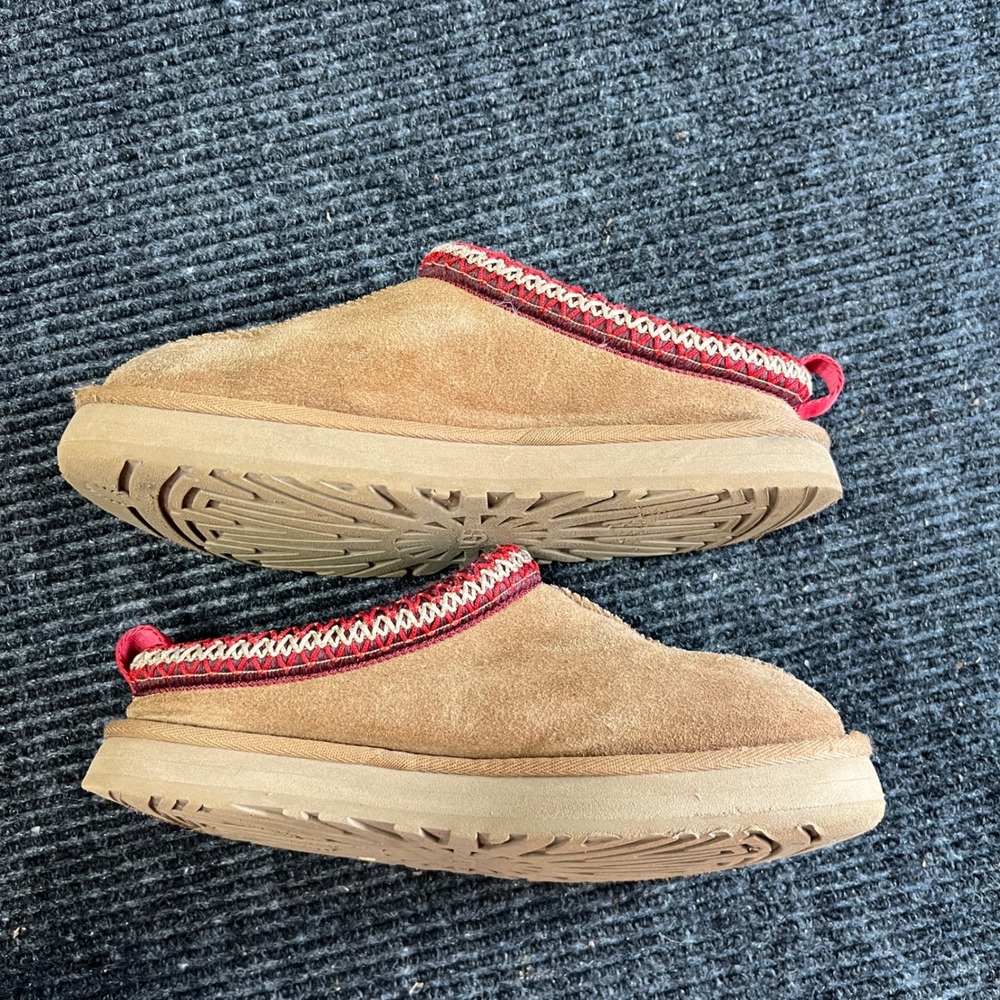 UGG Tasman Slipper Youth 4 Chestnut Suede Embroidered Braid Sheepskin Lining - Picture 5 of 9